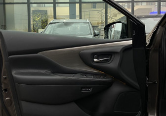 Подержанный автомобиль Nissan Murano Suv 2020 года (20 фото)
