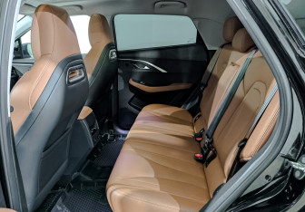 Подержанный автомобиль Omoda C5 2023 года (18 фото)