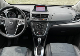 Подержанный автомобиль Opel Mokka 2014 года (12 фото)