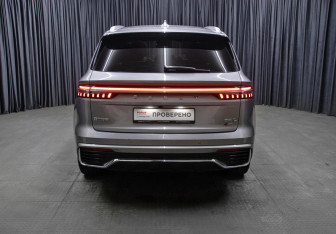 Подержанный автомобиль Geely Monjaro 2023 года (6 фото)