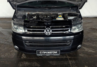 Подержанный автомобиль Volkswagen Multivan 2011 года (19 фото)