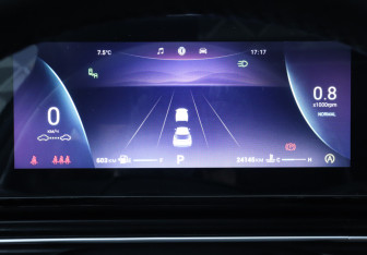 Подержанный автомобиль Omoda C5 2023 года (11 фото)