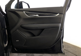 Подержанный автомобиль Cadillac XT6 2021 года (25 фото)