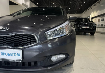 Подержанный автомобиль Kia Ceed Wagon 2014 года (9 фото)
