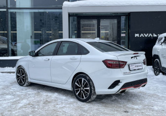 Подержанный автомобиль LADA (ВАЗ) Vesta Sedan 2019 года (7 фото)