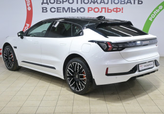 Подержанный автомобиль Zeekr 001 2023 года (6 фото)