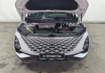 Подержанный автомобиль Omoda C5 2023 года (19 фото)