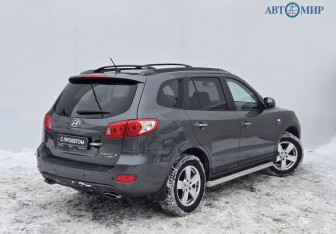 Подержанный автомобиль Hyundai Santa Fe 2007 года (8 фото)