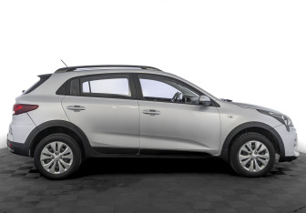 Подержанный автомобиль Kia Rio Hatchback 2021 года (4 фото)
