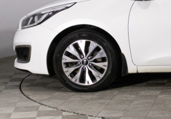 Подержанный автомобиль Kia Ceed Wagon 2018 года (5 фото)