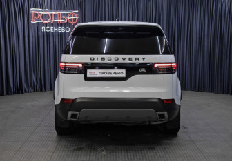 Подержанный автомобиль Land Rover Discovery 2018 года (6 фото)