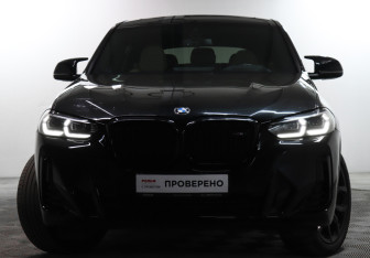 Подержанный автомобиль BMW X4 2021 года (30 фото)