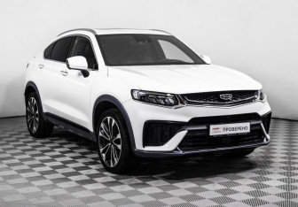 Подержанный автомобиль Geely Tugella 2022 года (3 фото)