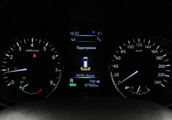 Подержанный автомобиль Nissan X-Trail 2018 года (11 фото)