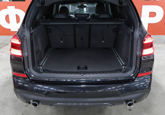 Подержанный автомобиль BMW X3 2019 года (7 фото)