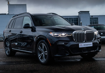 Подержанный автомобиль BMW X7 2021 года (5 фото)