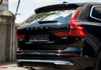 Новый Volvo XC60 2025 (5 фото)