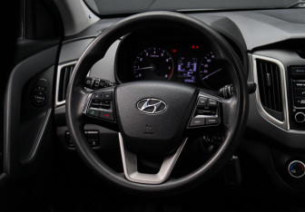 Подержанный автомобиль Hyundai Creta 2018 года (11 фото)