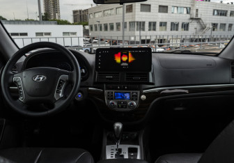 Подержанный автомобиль Hyundai Santa Fe 2011 года (12 фото)