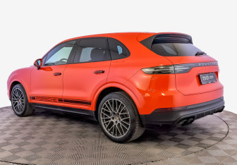 Подержанный автомобиль Porsche Cayenne 2020 года (7 фото)