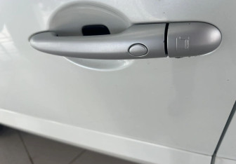 Подержанный автомобиль Renault Koleos 2013 года (21 фото)