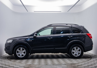 Подержанный автомобиль Chevrolet Captiva 2013 года (8 фото)