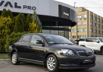 Подержанный автомобиль Toyota Avensis Sedan 2007 года (4 фото)