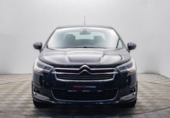 Подержанный автомобиль Citroen C4 Sedan 2013 года (8 фото)
