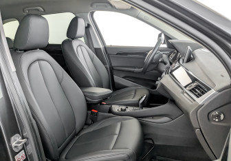 Подержанный автомобиль BMW X1 2021 года (23 фото)