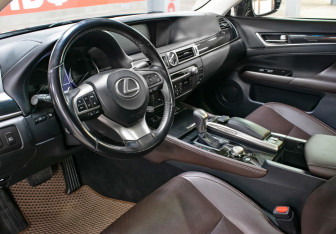Подержанный автомобиль Lexus GS 2018 года (17 фото)