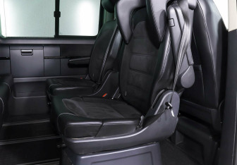 Подержанный автомобиль Volkswagen Multivan 2018 года (16 фото)