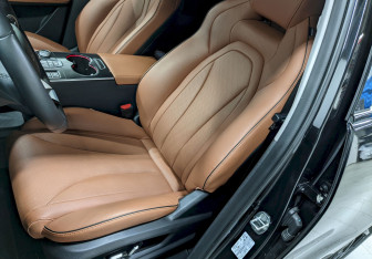 Подержанный автомобиль Omoda C5 2023 года (14 фото)
