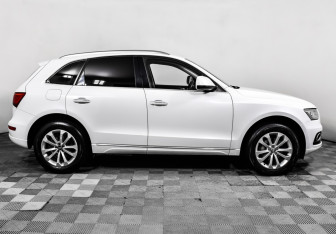 Подержанный автомобиль Audi Q5 2014 года (4 фото)