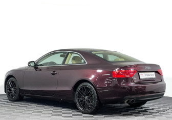 Подержанный автомобиль Audi A5 Coupe 2015 года (7 фото)