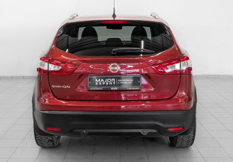 Подержанный автомобиль Nissan Qashqai 2016 года (6 фото)