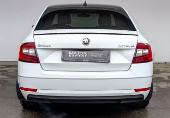 Подержанный автомобиль Skoda Octavia Liftback 2017 года (6 фото)