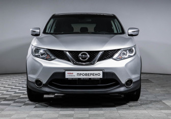 Подержанный автомобиль Nissan Qashqai 2017 года (2 фото)