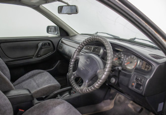 Подержанный автомобиль Nissan Bluebird Sedan 1999 года (7 фото)