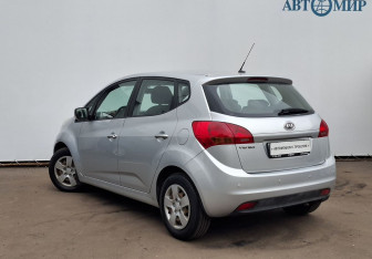 Подержанный автомобиль Kia Venga 2011 года (7 фото)