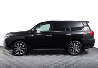 Подержанный автомобиль Lexus LX 2019 года (8 фото)