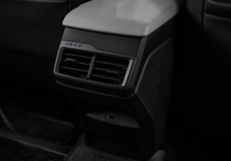 Подержанный автомобиль Changan UNI-V 2024 года (23 фото)