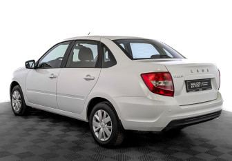 Подержанный автомобиль LADA (ВАЗ) Granta Sedan 2023 года (7 фото)