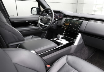 Подержанный автомобиль Land Rover Range Rover 2024 года (10 фото)