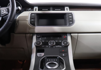 Подержанный автомобиль Land Rover Range Rover Evoque 2014 года (14 фото)