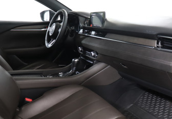 Подержанный автомобиль Mazda 6 Sedan 2021 года (9 фото)