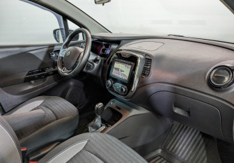 Подержанный автомобиль Renault Kaptur 2018 года (13 фото)