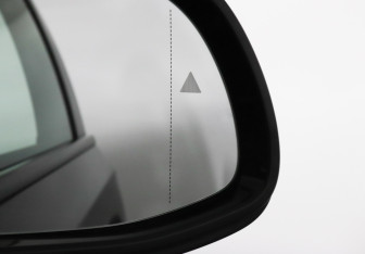 Подержанный автомобиль BMW X6 2024 года (21 фото)