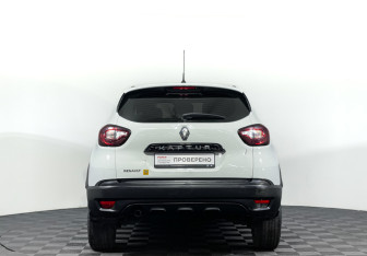 Подержанный автомобиль Renault Kaptur 2018 года (6 фото)