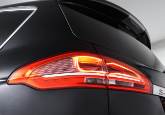 Подержанный автомобиль Ford S-MAX 2012 года (21 фото)