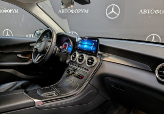Подержанный автомобиль Mercedes-Benz GLC Coupe 2020 года (13 фото)